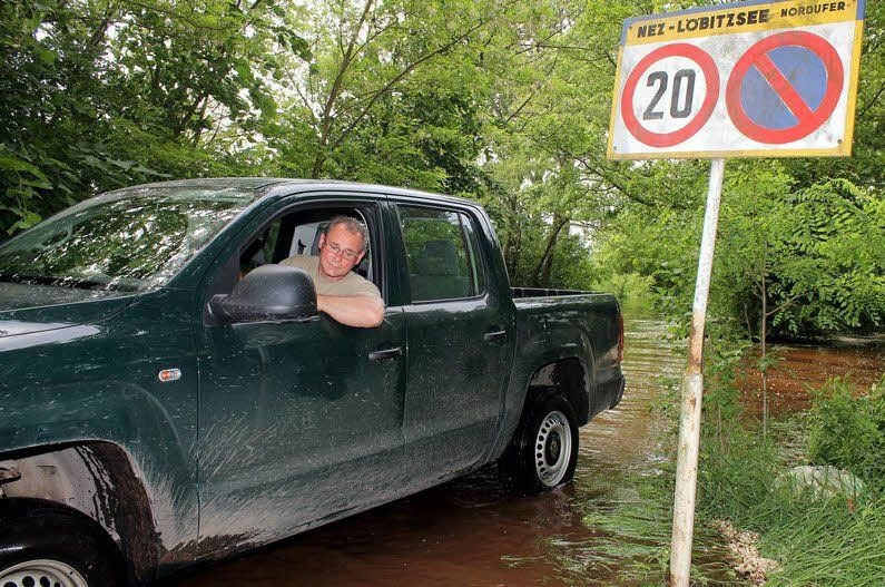 Lothar Huth auf seiner Kontrollfahrt