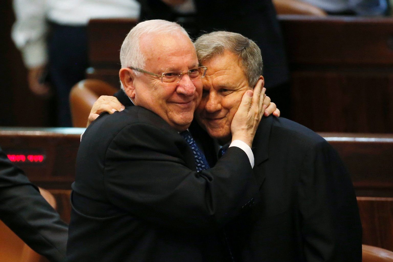 Israels neuer Präsident Reuven Rivlin (links) und der Gegenkandidat Meir Sheetrit