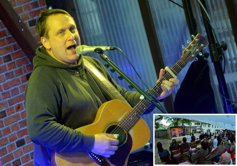 Andreas Geffarth singt Cover-Songs, aber auch Selbstgeschriebenes.
