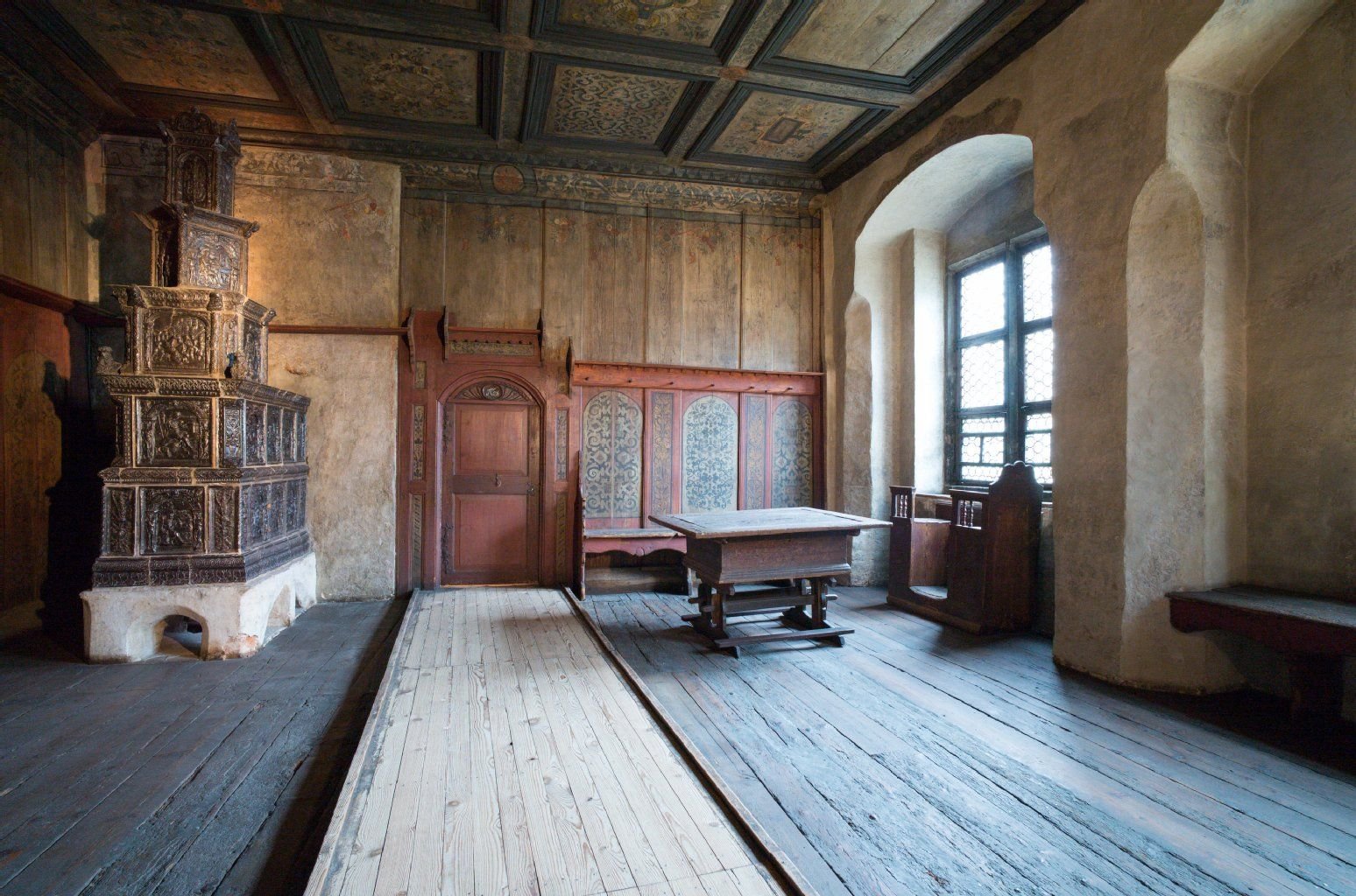 Die Lutherstube im Lutherhaus in der Lutherstadt Wittenberg. Die mit originalem Interieur des 16. Jahrhunderts eingerichtete Lutherstube bildet das Herzstück der Ausstellung zum Reformator Martin Luther (1483-1546) im Lutherhaus.