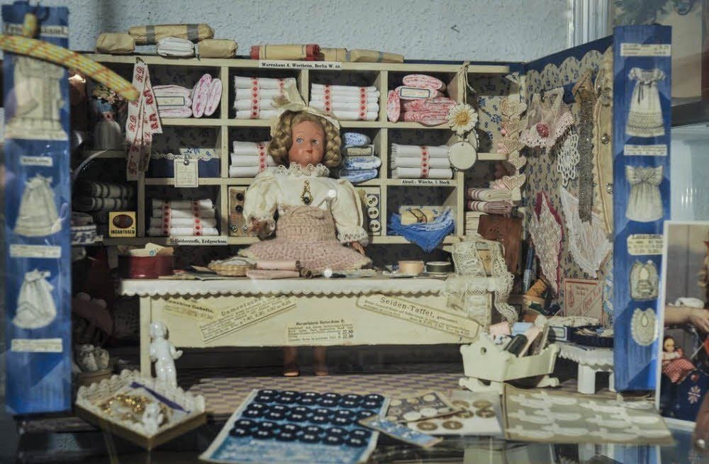 Die zum Teil mehr als 100 Jahre alten Ausstellungsstücke geben zugleich einen Einblick in die Geschichte.
