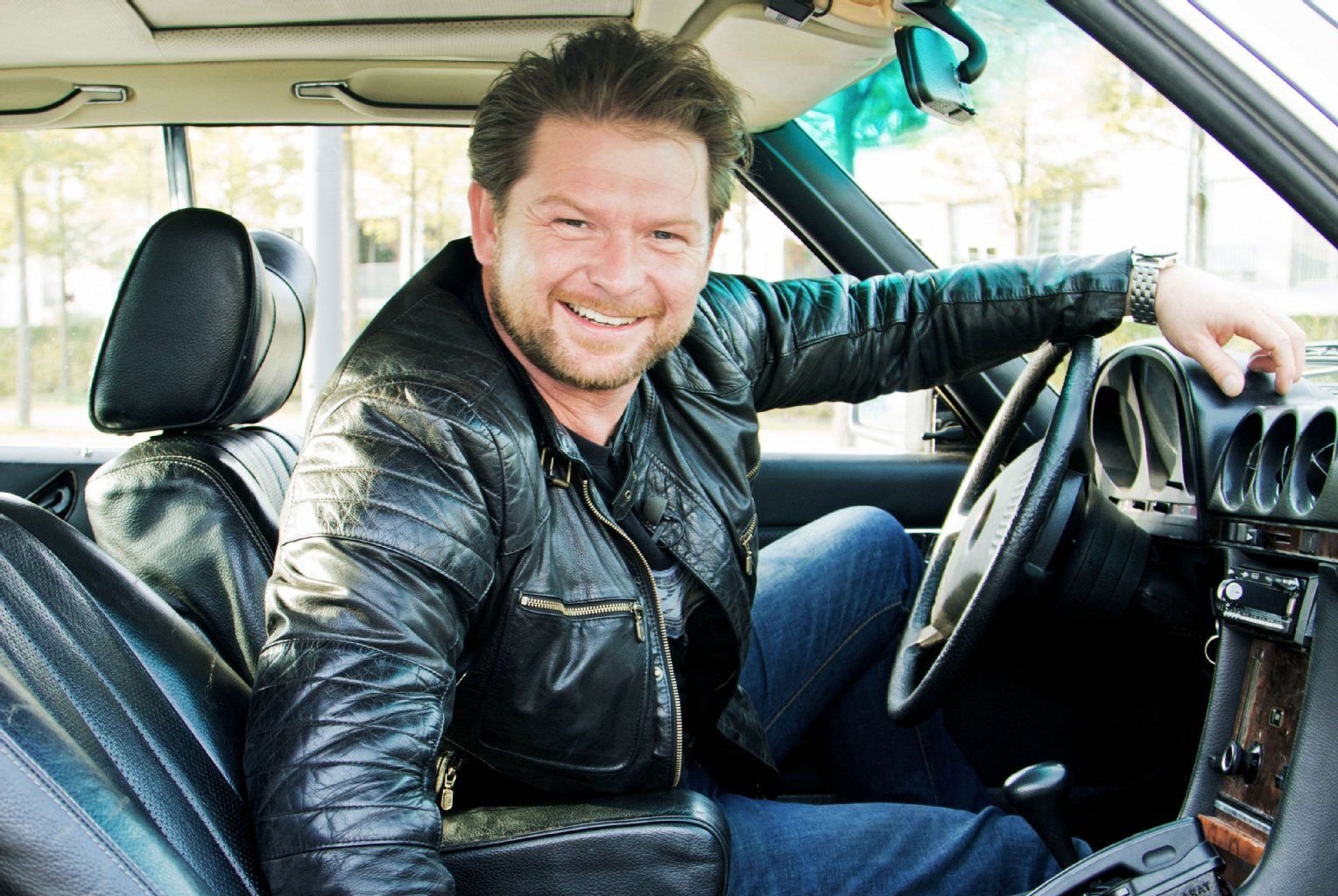 Det Müller gehört zum GRIP-Team. Der Auto-Experte ist selten um einen frechen Spruch verlegen und fühlt Autos und deren Besitzern gern auf den Zahn.