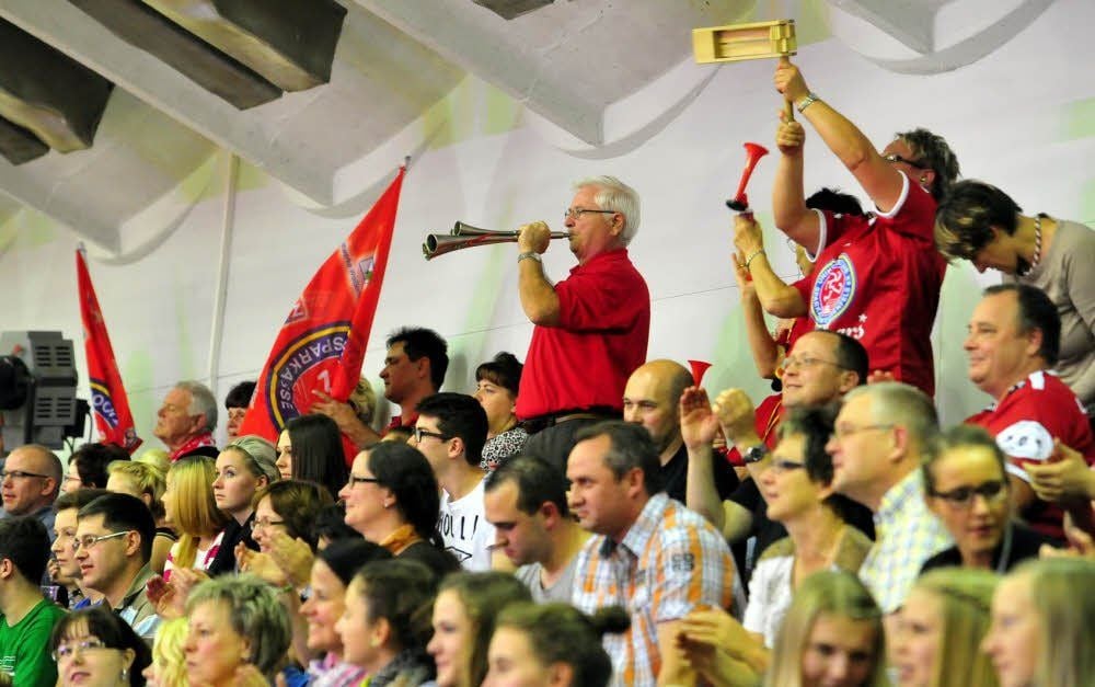 Wieder mal beste Stimmung beim UHC-Anhang in der Sporthalle West.