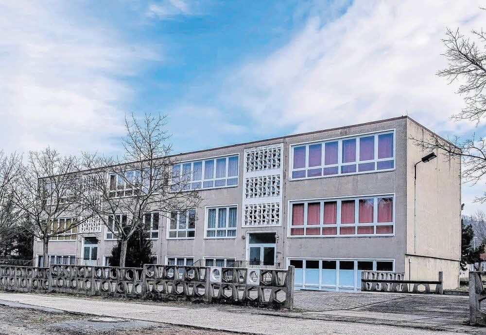 Es gab viele Vorhaben für die ehemalige Grundschule in Möhlau. Jetzt soll sie offensichtlich verkauft werden.