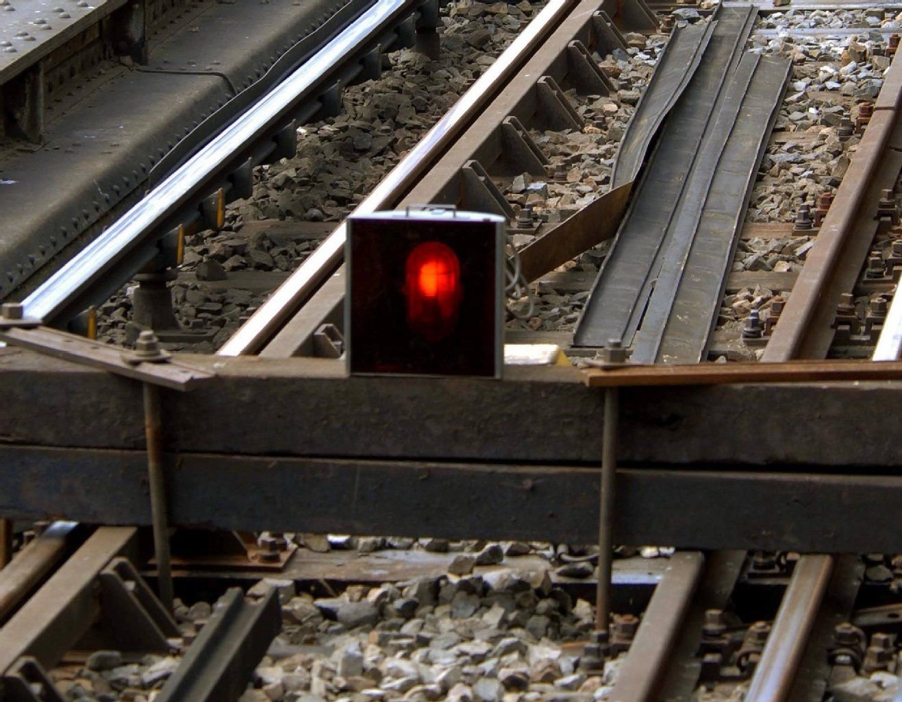 Auf den Strecken Hamburg-Hannover, Hamburg-Bremen und Hamburg-Berlin ist der Zugverkehr wegen Brandanschlägen behindert.
