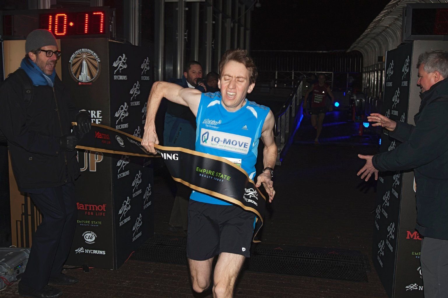Christian Riedl beim Zieleinlauf in der 86. Etage.