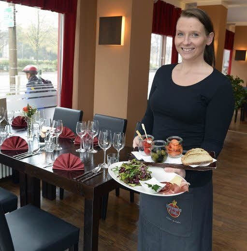 Tina Winter serviert Tapas im Glas.