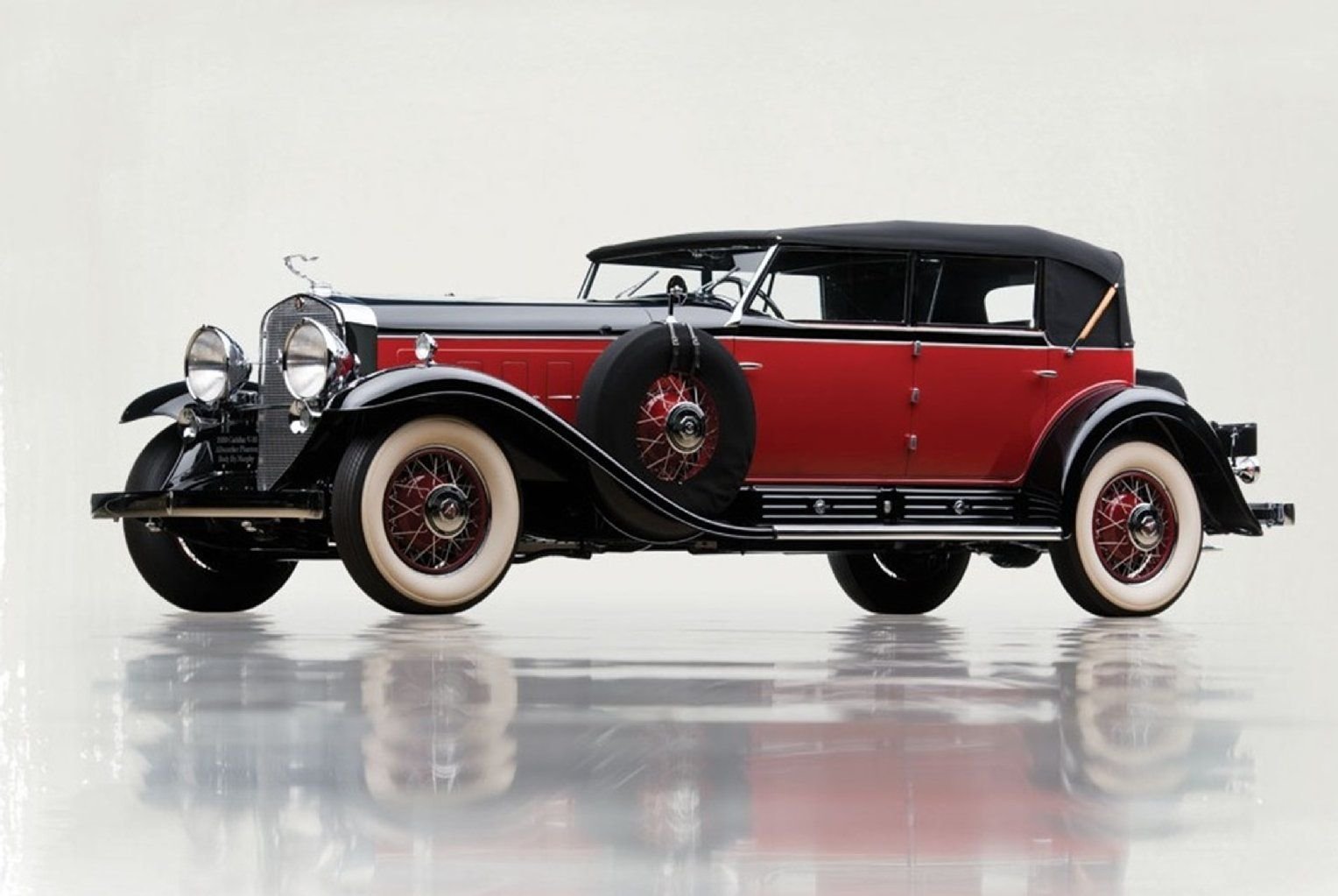 Der Cadillac V16 Convertible Sedan von 1930 ist der erste Sechzehnzylinder der Welt und dürfte einen der höchsten Preise auf der Auktion erzielen.