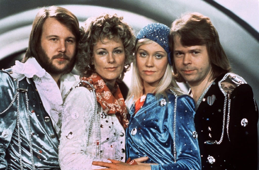 Das erste Mal nach 40 jahren steht die Kultband ABBA wieder im Musikstudio.