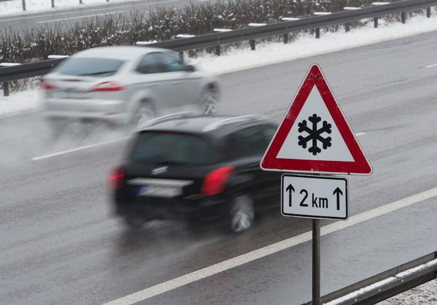 Auf den Autobahnen rund um das Hermsdofer Kreuz kam es zu mehreren Unfälle wegen Glätte.