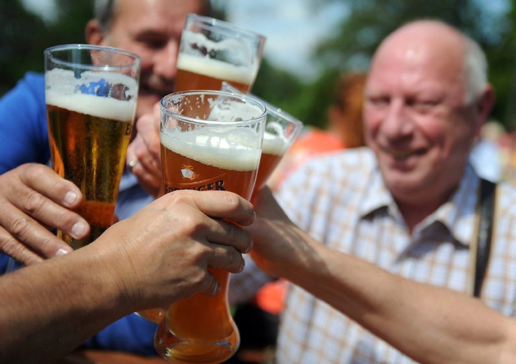 Sachsen-Anhalt Hotel- und Gaststättenverband (Dehoga) fordert für vollständig Geimpfte, negative Getestete und nachweislich Genesene die sofortige Öffnung der gesamten Branche und nicht nur der autarken Beherbergung.