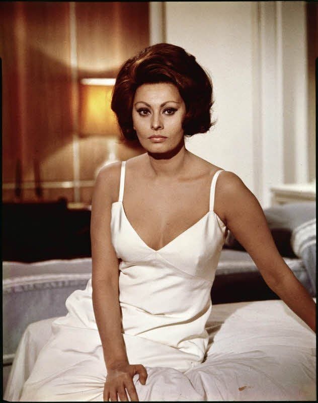 Sophia Loren als Natascha im Charles-Chaplin-Film „Die Gräfin von Hongkong“ aus dem Jahr 1967, der erst vor wenigen Wochen noch einmal im Nachtprogramm der ARD lief.