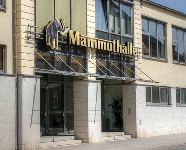 Die Mammuthalle in Sangerhausen - Ort der Kreistage von Mansfeld-Südharz.