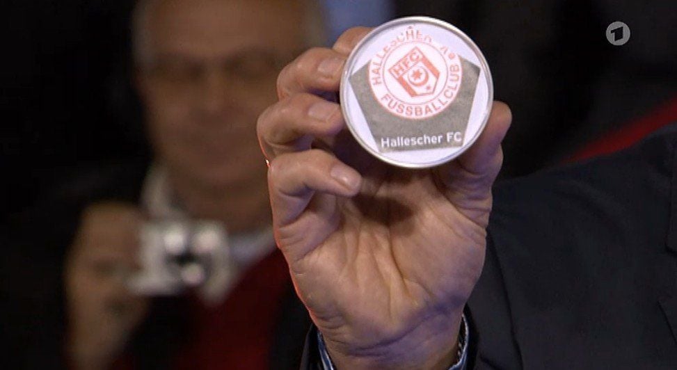 Die HFC-Loskugel bei der Auslosung der ersten Runde im DFB-Pokal.