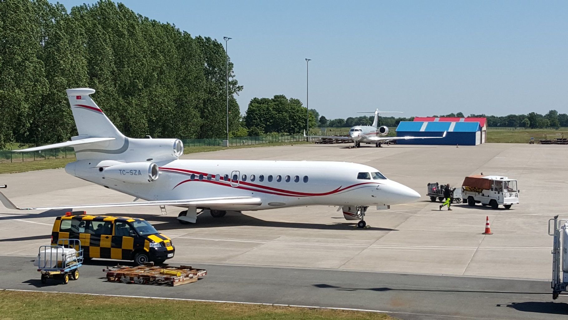 Eine Chartermaschine aus Istanbul ist in Cochstedt gelandet.