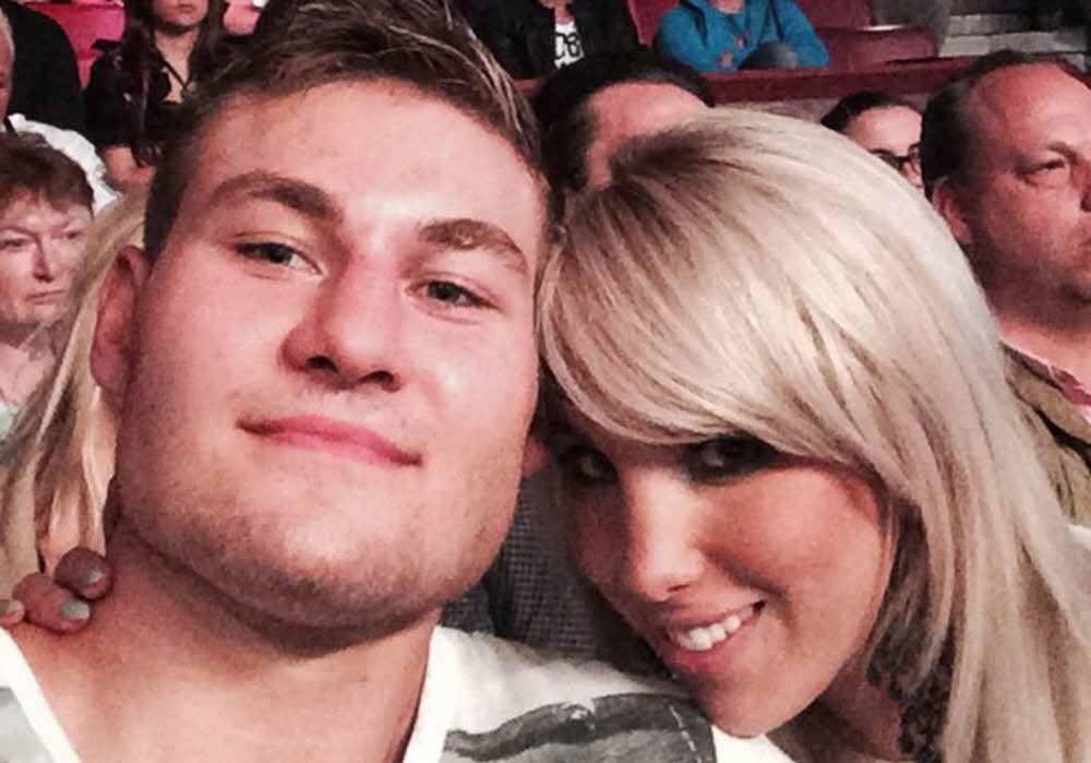 Schwergewichtsboxer Tom Schwarz und Sängerin Annemarie Eilfeld sind ein Paar. Seit sechs Monaten zeigen sie sich gemeinsam in der Öffentlichkeit.