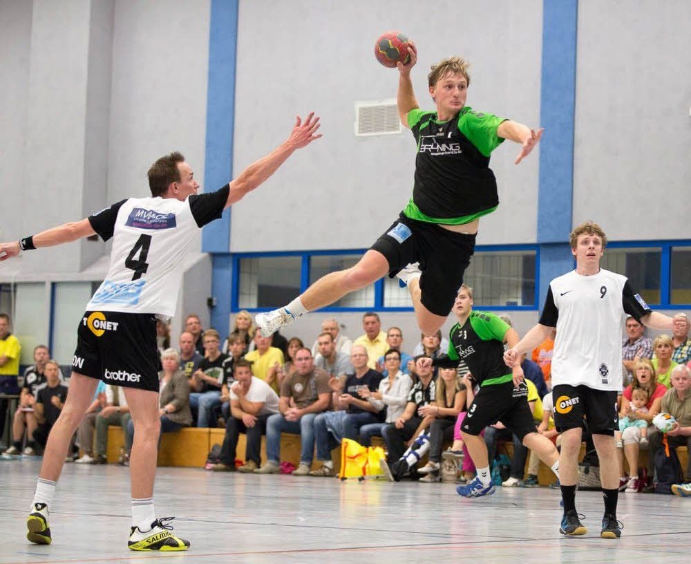 Ben Zimdahl (am Ball) und Kühnau erspielten sich gegen Wittenberg ein Unentschieden.