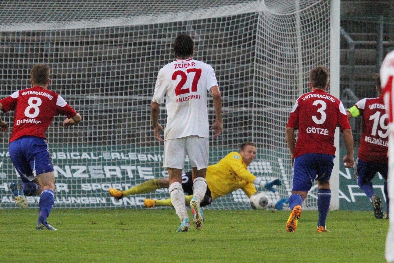 Pierre Kleinheider hat in der ersten Hälfte gegen Unterhaching einen Elfmeter gehalten.
