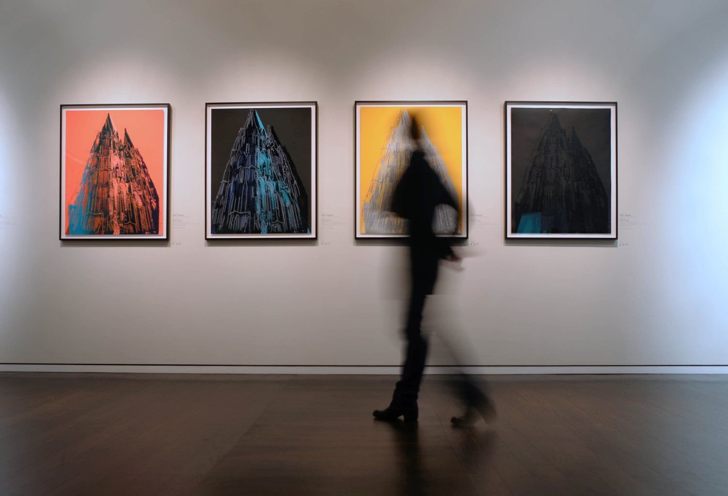 „Die Katherdale“ von Andy Warhol zeigt den Kölner Dom.