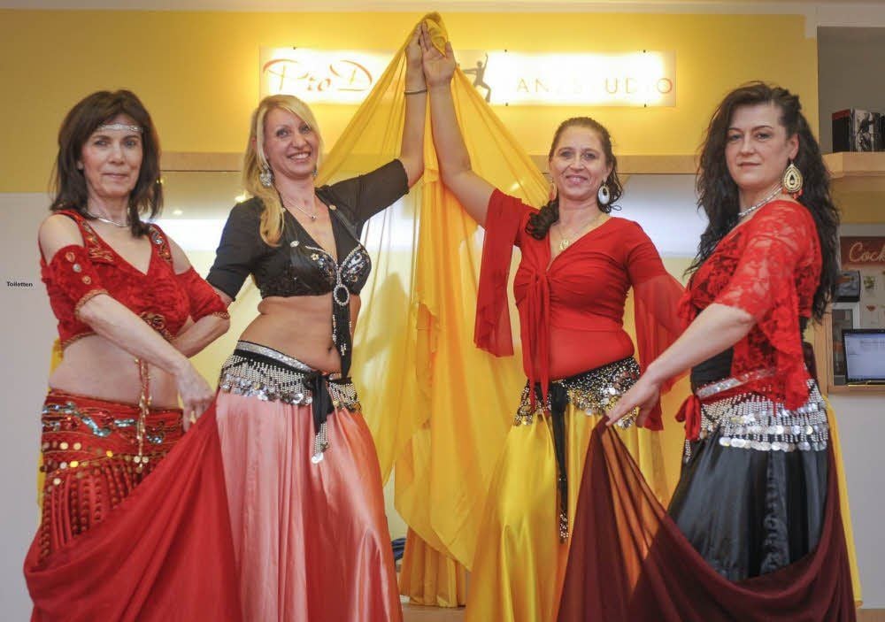 Petra Suttner, Constance Hegenbarth, Sabine Berger und Katja Naumann (v.l.) haben im Bauchtanz ein erfüllendes Hobby für sich entdeckt.