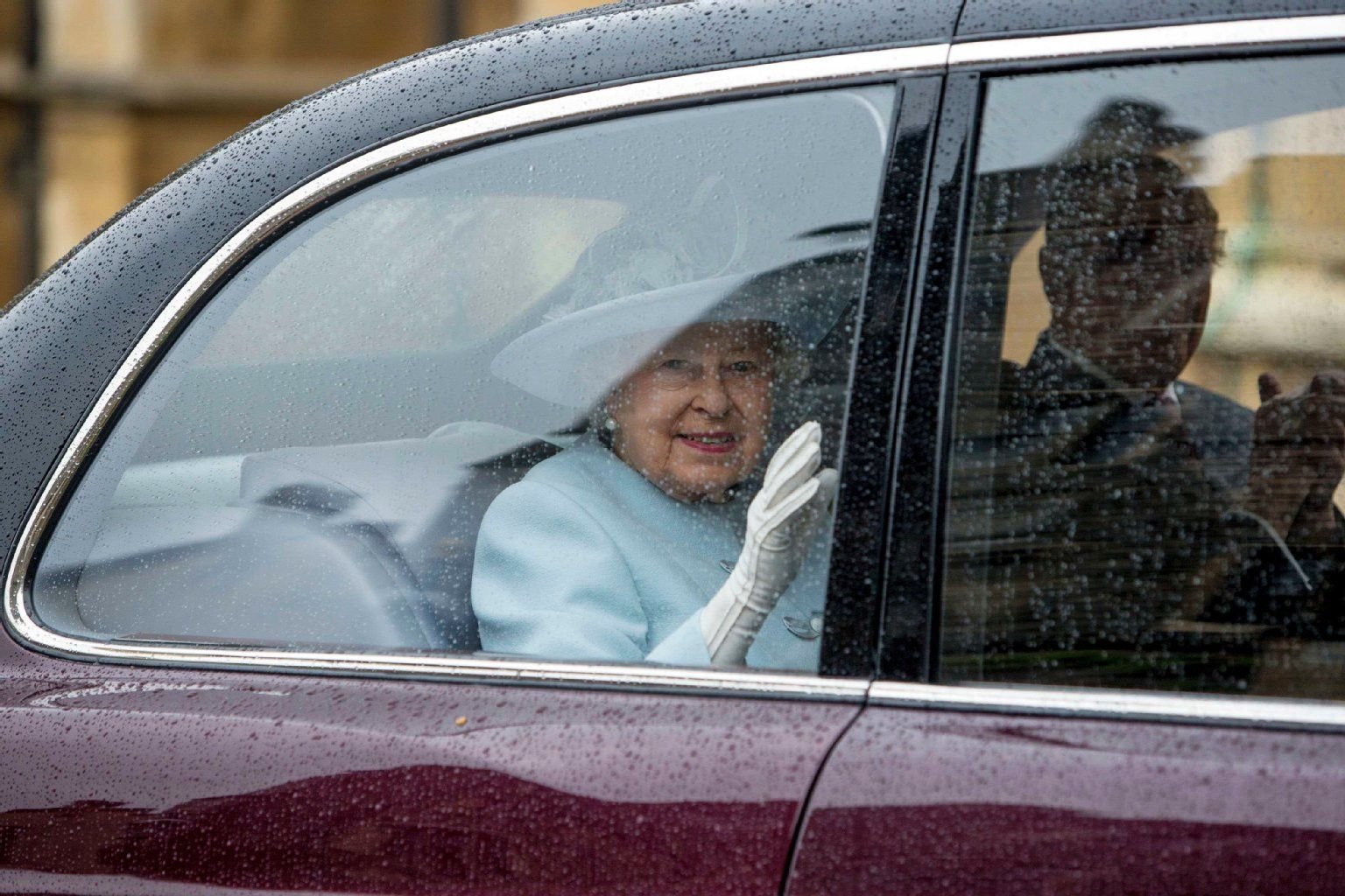 Queen Elizabeth und Prinz Philip bei ihrer Ankunft zum Oster-Gottesdienst in Windsor.