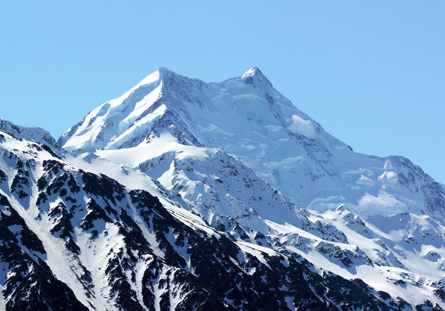 Der Mount Cook ist Neuseelands höchster Berg.