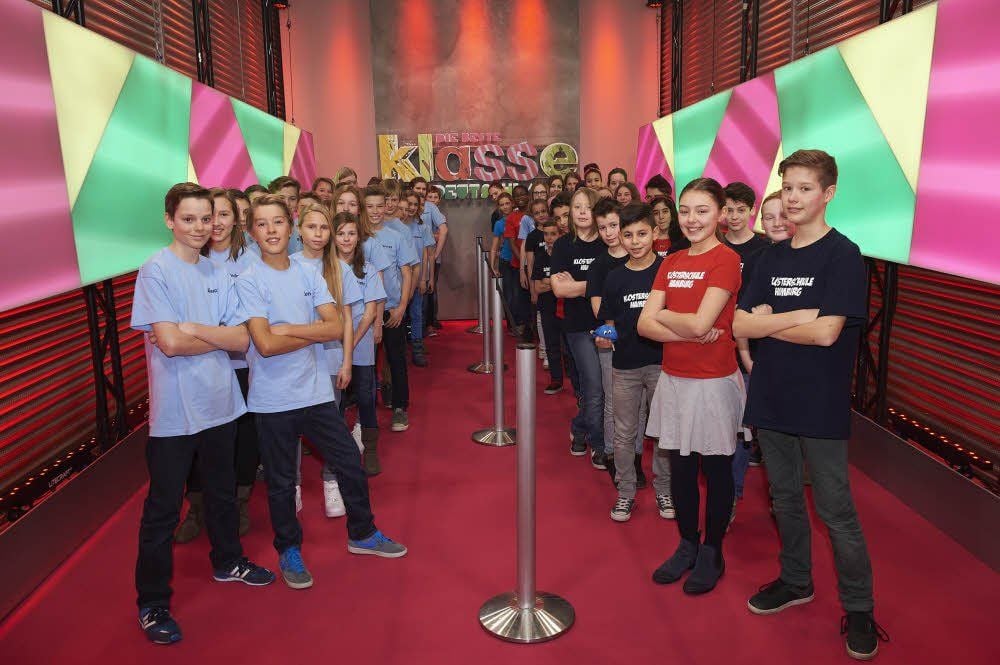 Die Schüler des Giebichenstein-Gymnasiums (im Bild links) wollen die beste Klasse Deutschlands werden.