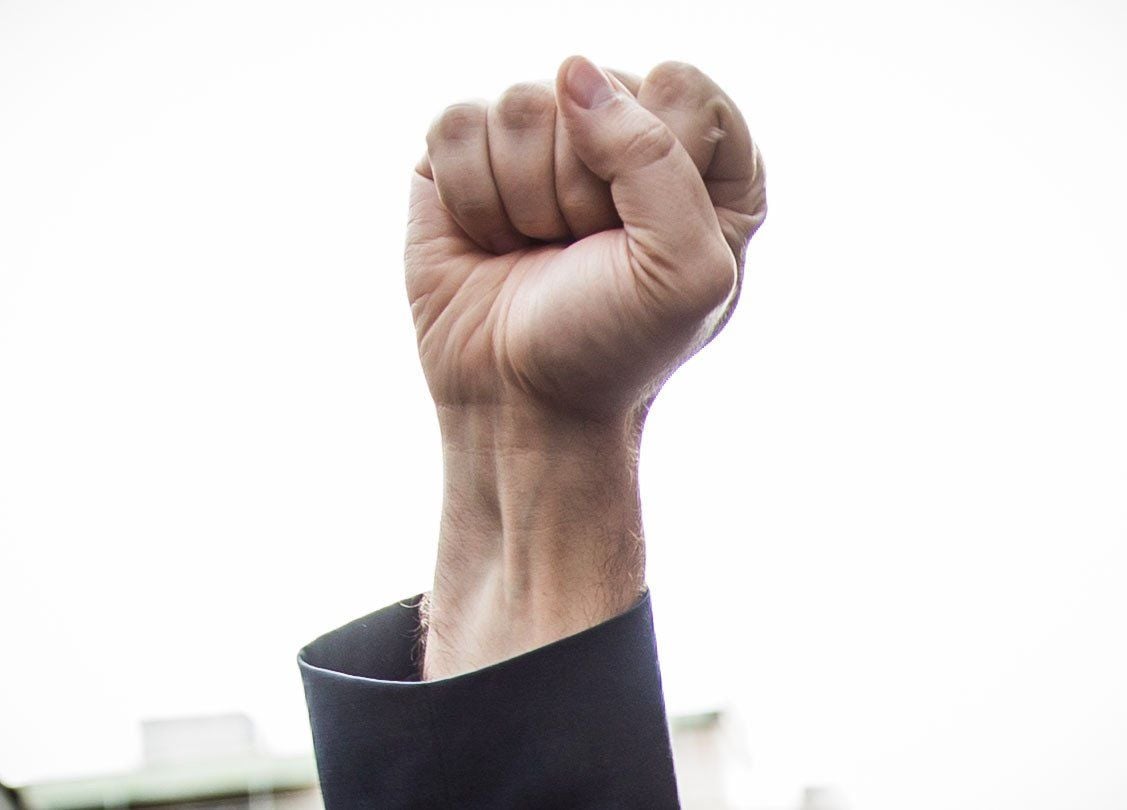 Das Problem: Wer unter einer Drohkulisse der Vorgesetzten zu leiden hat, geht schnell in die innere Kündigung. Ein solches aggressives Vorgehen zielt nur auf kurzfristige Erfolge.