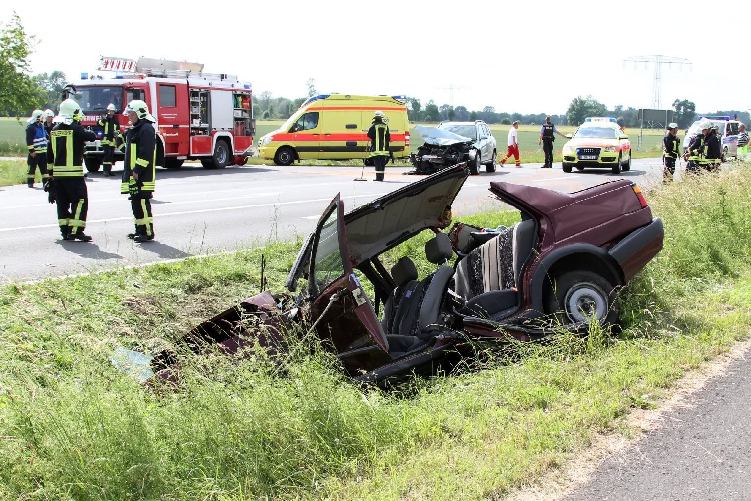 Drei Schwerstverletzte forderte ein Unfall am Nachmittag auf der L 219 zwischen Niederröblingen und Allstedt an der Gabelung Katharinenrieth.