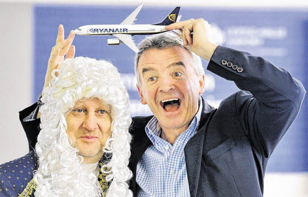 Ryanair-Chef O´Leary meets Händel. Das Bild entstand im Februar dieses Jahres auf dem Flughafen Leipzig/Halle.
