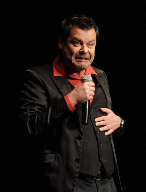 Mit seinen humoristichen Seitenhieben auf Politiker und Künstler hat Ingo Appelt die Lacher auf seiner Seite.