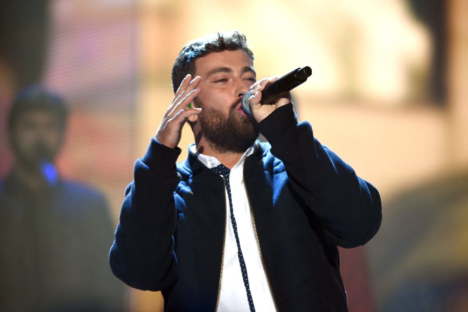 Marteria besingt seine Heimatstadt Rostock.