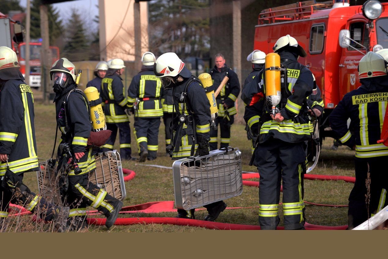 Über 100 Feuerwehrleute von 16 Wehren waren im Einsatz.