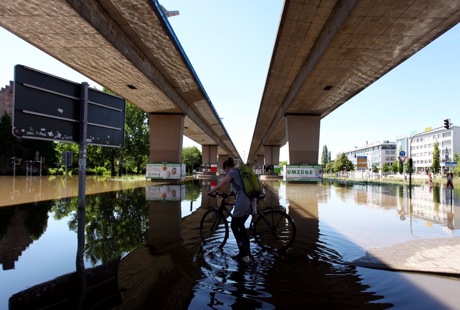 Hochwasserlage auf dem Glauchaer Platz am Mittwochnachmittag