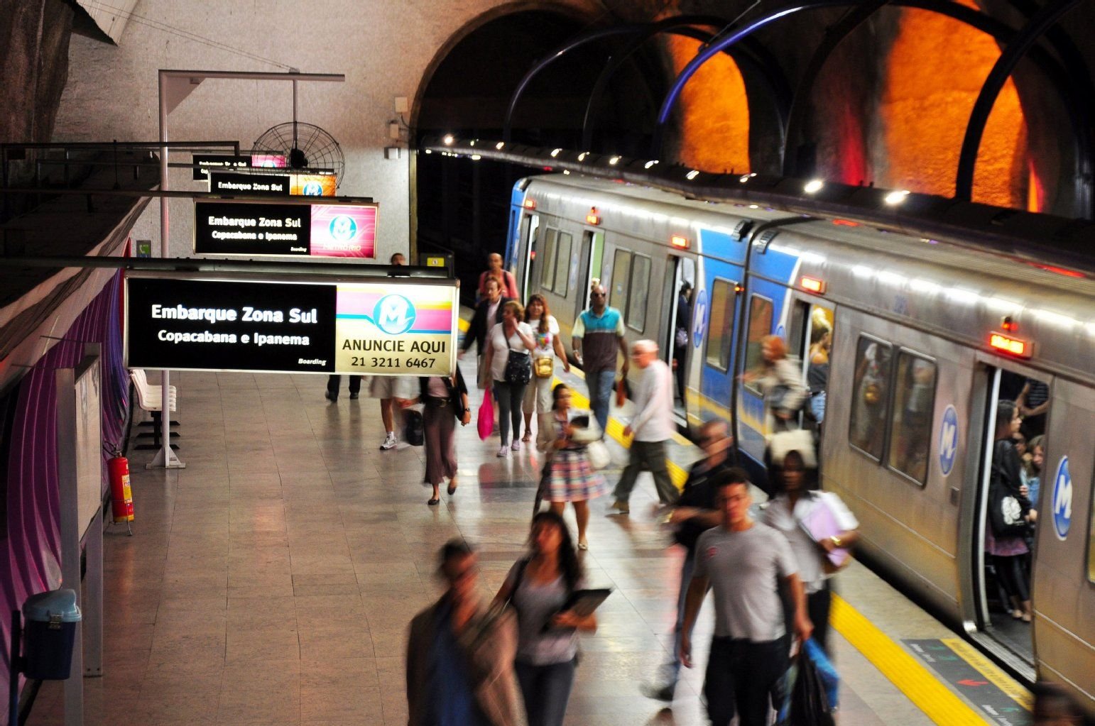 Modern, schnell und billig: Die U-Bahn von Rio ist ein gutes Transportmittel.