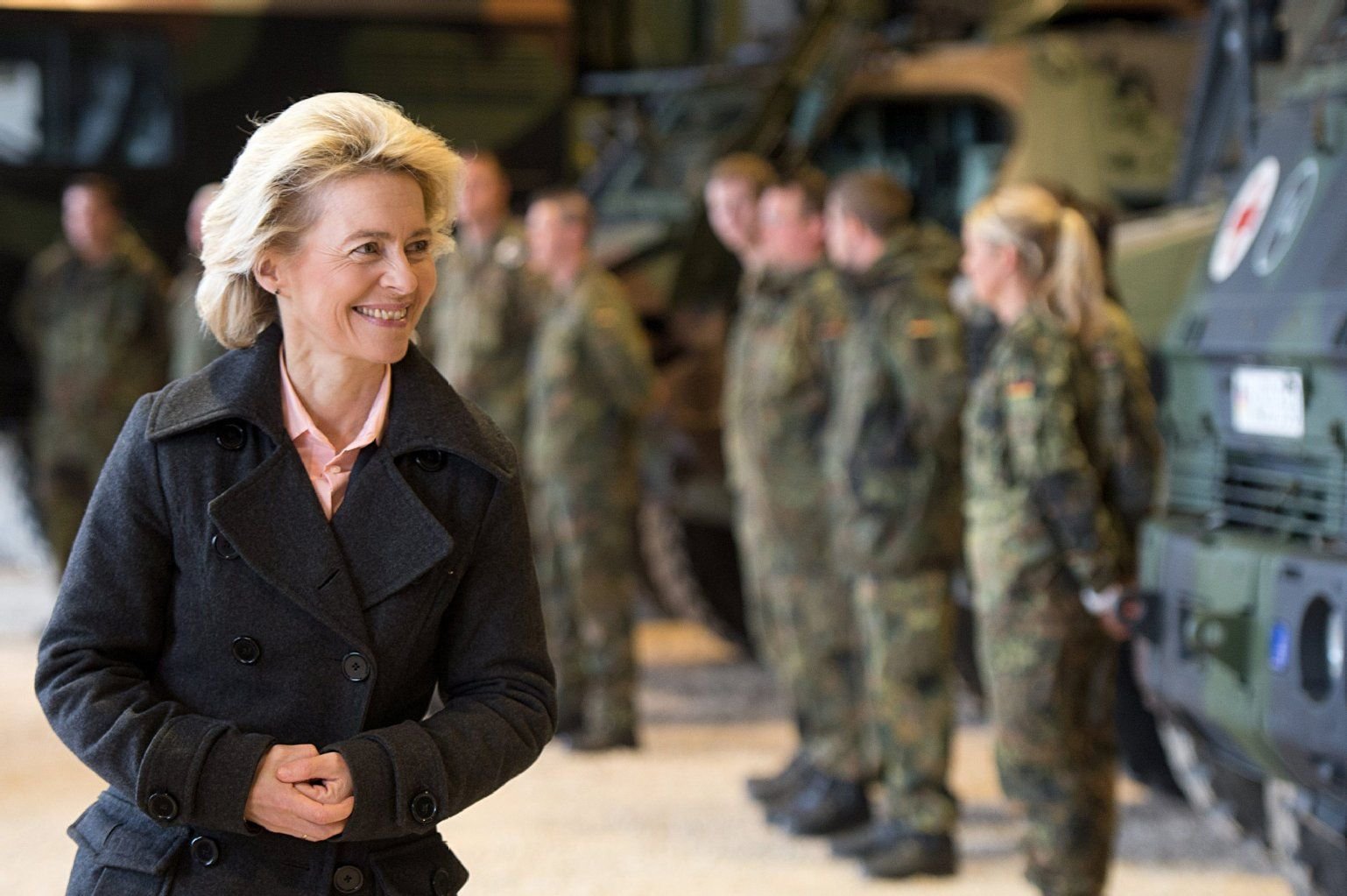 Im Mai war Verteidigungsministerin Ursula von der Leyen im Kosovo (Bild). Jetzt ist sie im Nordirak eingetroffen.