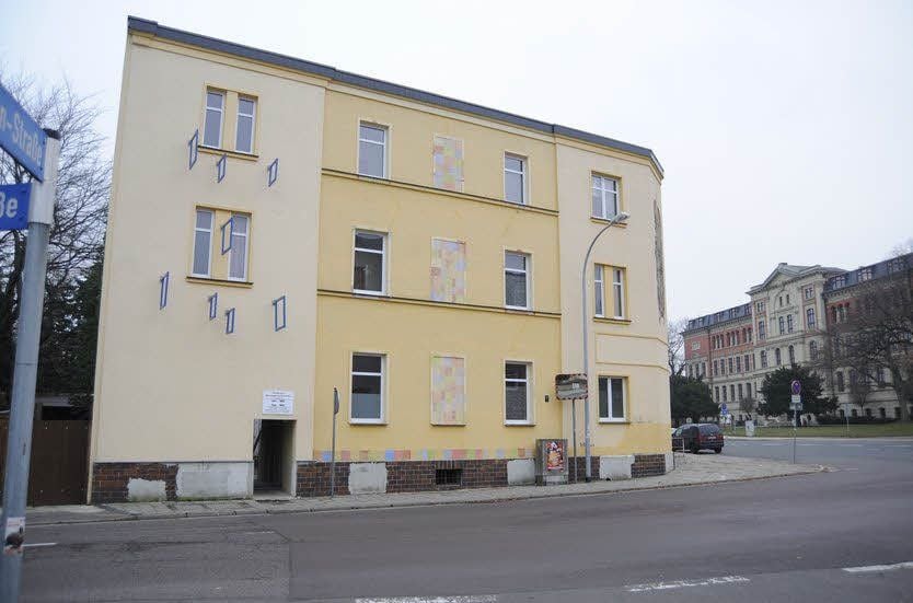 Im Obergeschoss dieses Hauses in Köthen wurde am 2. Dezember 2012 der Student Philipp A. tot aufgefunden. Er war durch einen Stich ins Herz umgekommen.
