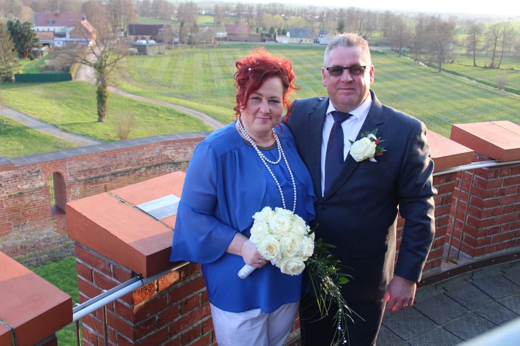 Manuela und Ralf Plodek gaben sich bei der ersten Abendtrauung auf der Lindauer Burg das Ja-Wort.