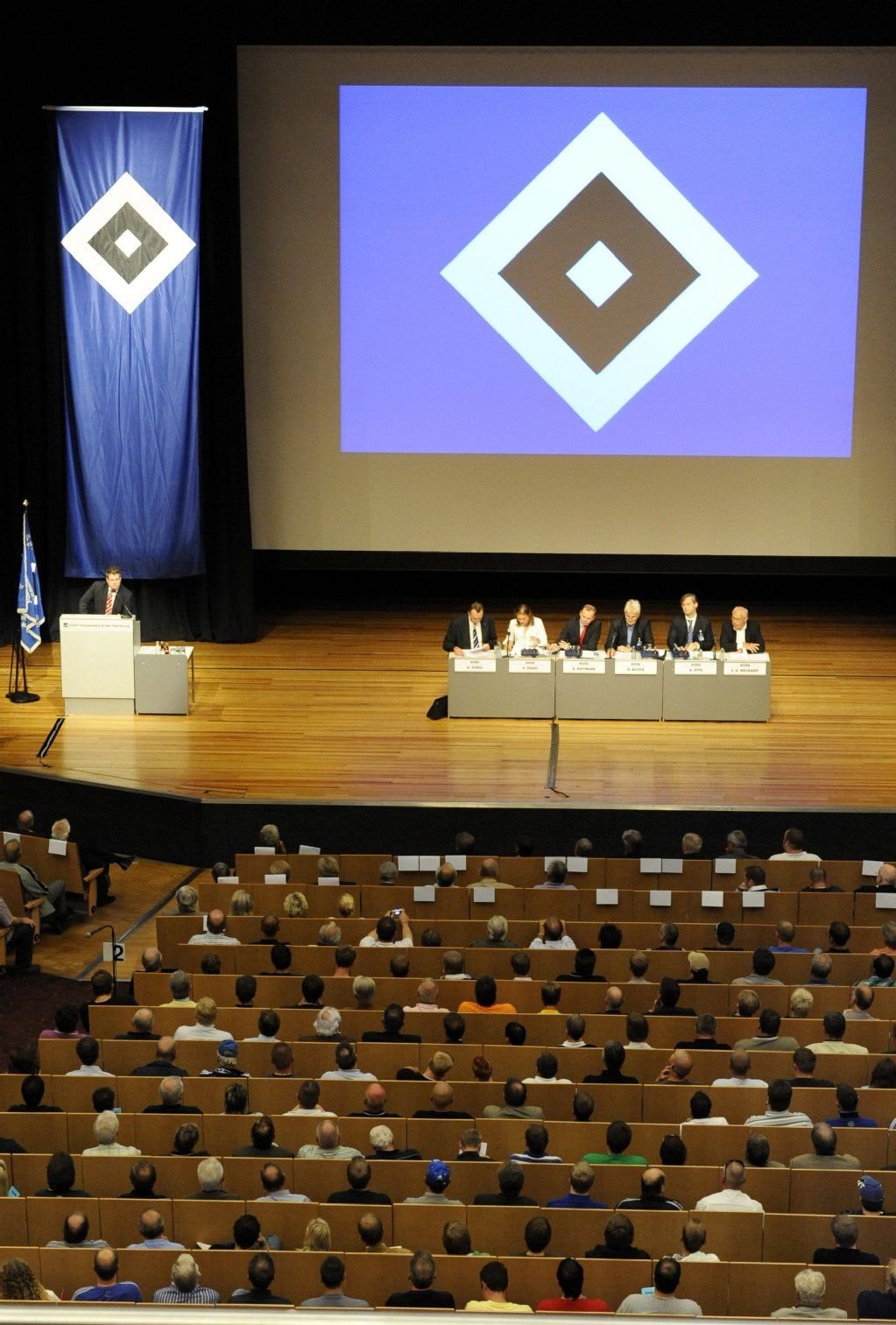 Eine Mitgliederversammlung des HSV 2009.