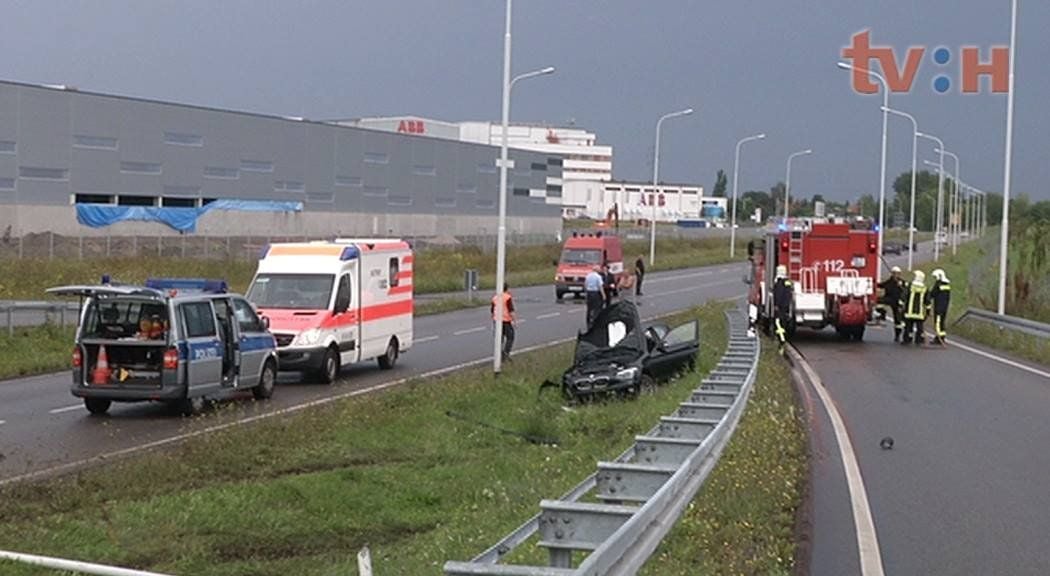 Blick auf die Unfallstelle auf der Europachaussee in Halle.