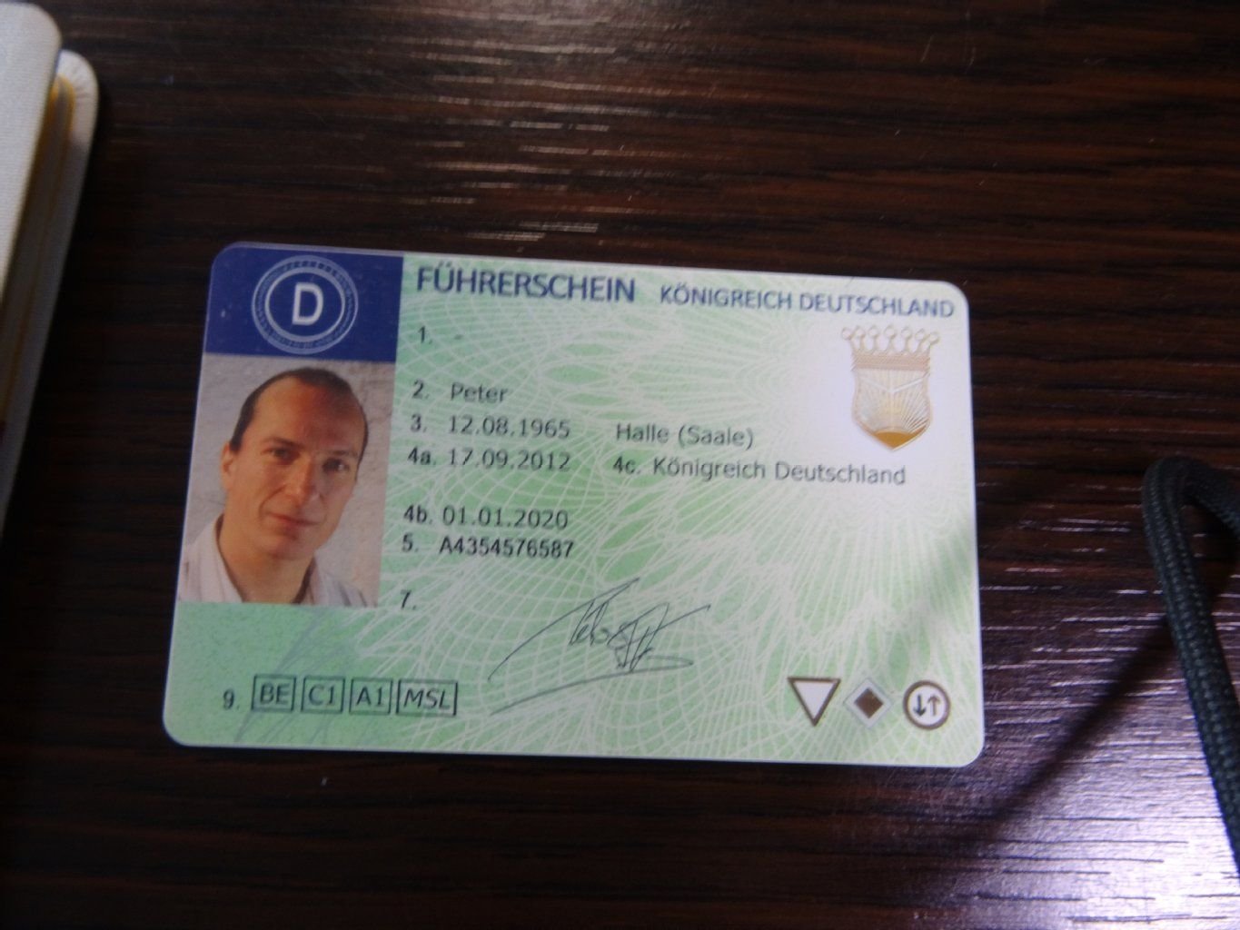 Damit will er weiterhin fahren: Der Führerschein des selbsternannten Königs.