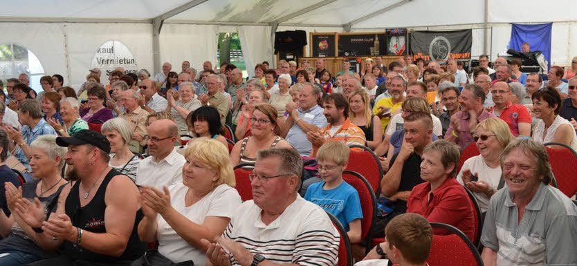 Die Besucher amüsierten sich und spendeten viel Beifall.