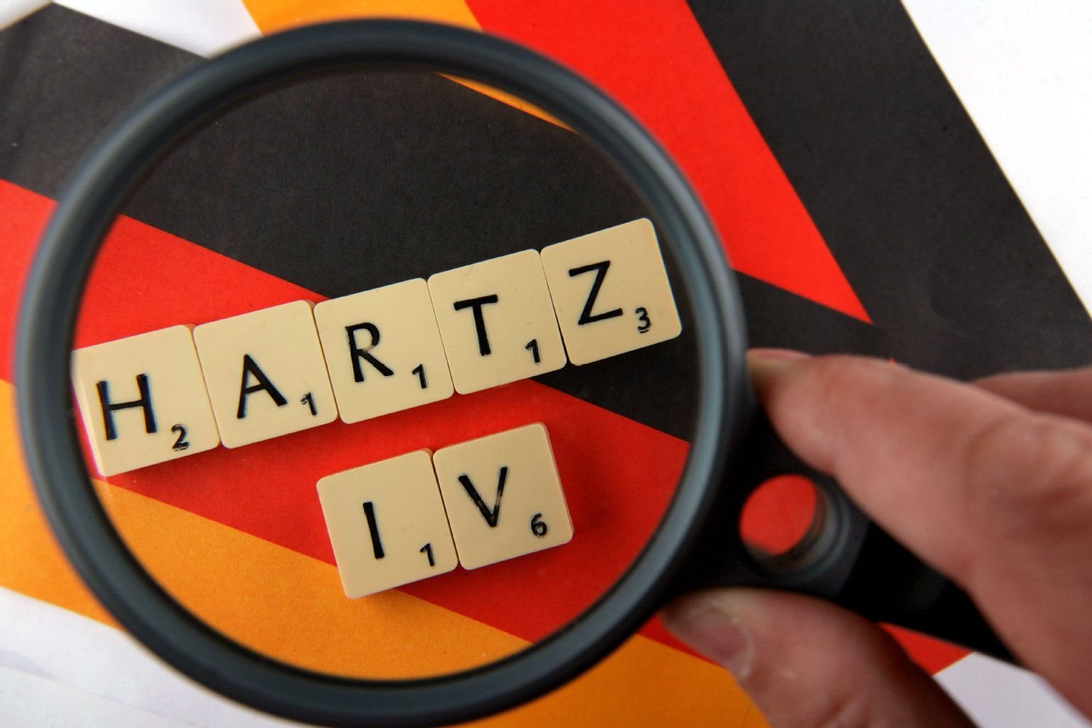 Das Sozialgericht Dresden hat entschieden: Auch Hartz-IV-Empfängern in einem Einpersonenhaushalt stehen Geldleistungen für eine Waschmaschine zu.