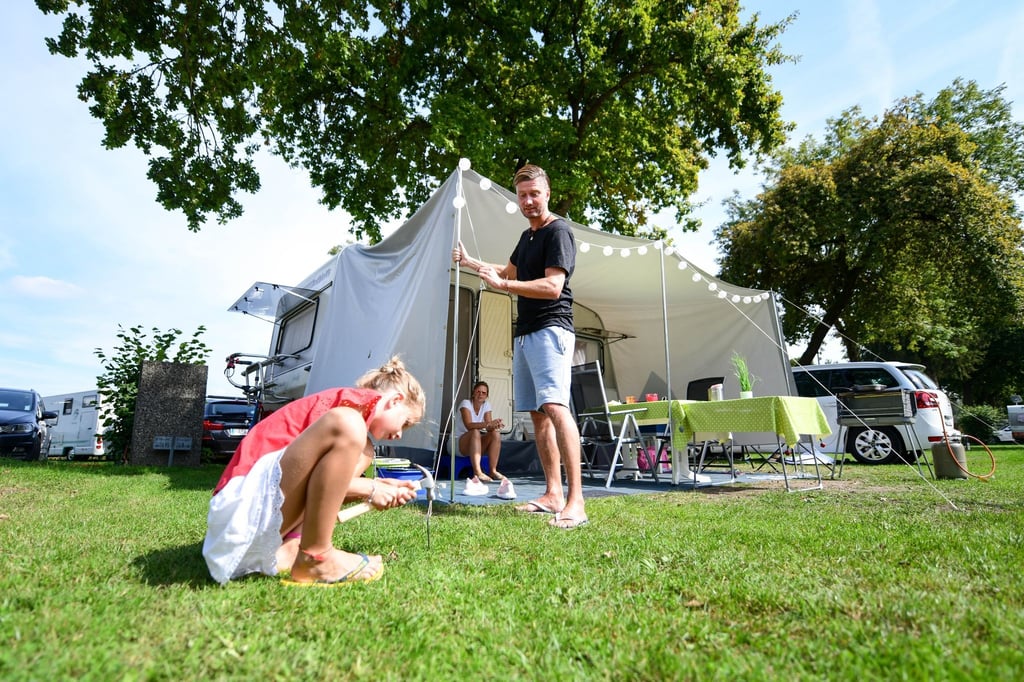 Nicht erst seit Corona im Trend: Wie wäre es in diesem Jahr mal mit Camping-Urlaub für ganze Familie?