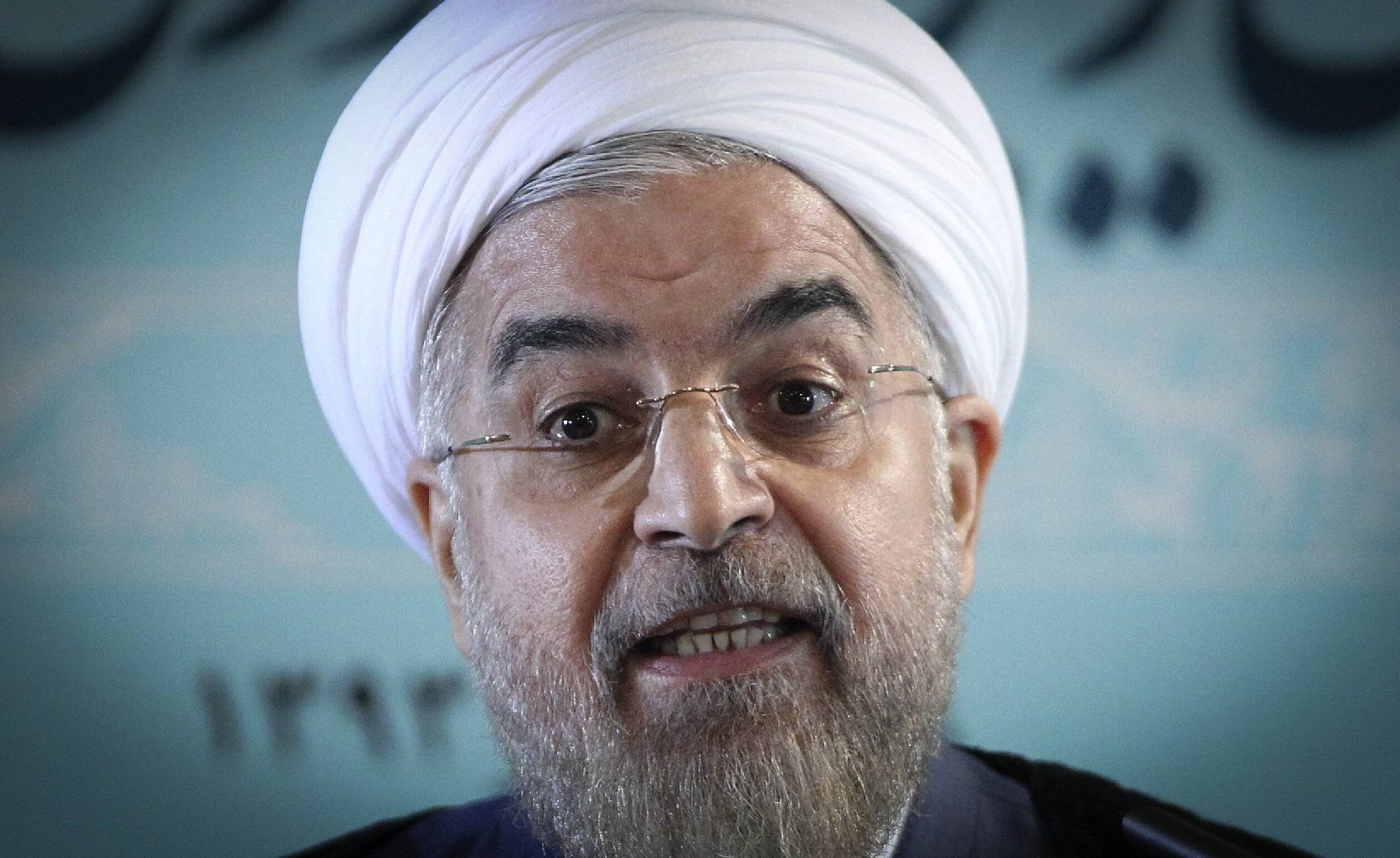 Der iranische Präsident Hassan Ruhani hatte sich gleich nach Beginn seiner Amtszeit von Äußerungen seines Vorgängers, Mahmud Ahmadinedschad, distanziert, der die historische Dimension des Holocausts in Frage gestellt hatte. Nun plant ein Kulturinstitut im Iran einen Karikaturenwettbewerb zum Holocaust.