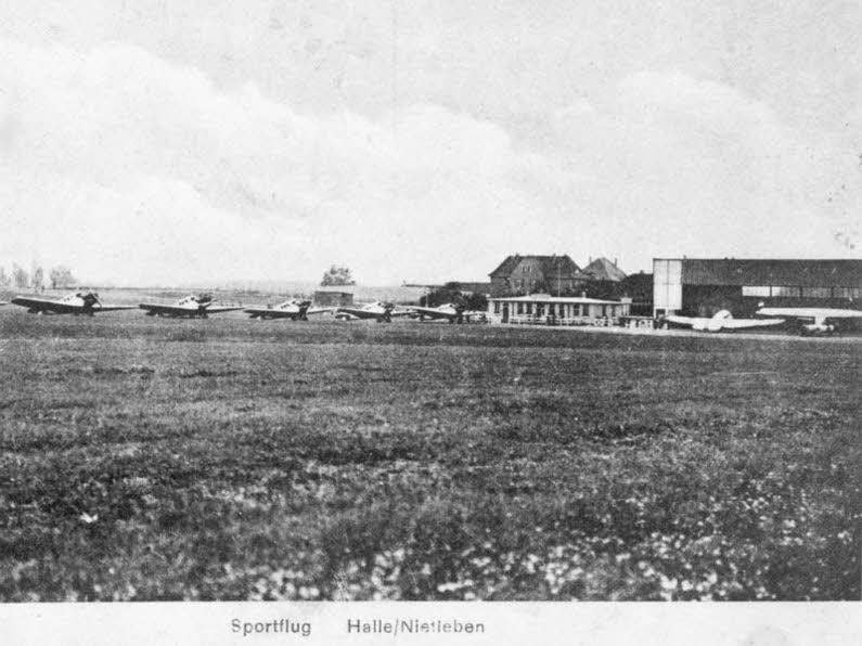 Vorher: Der Fliegerhorst Halle-Nietleben westlich der Altstadt.