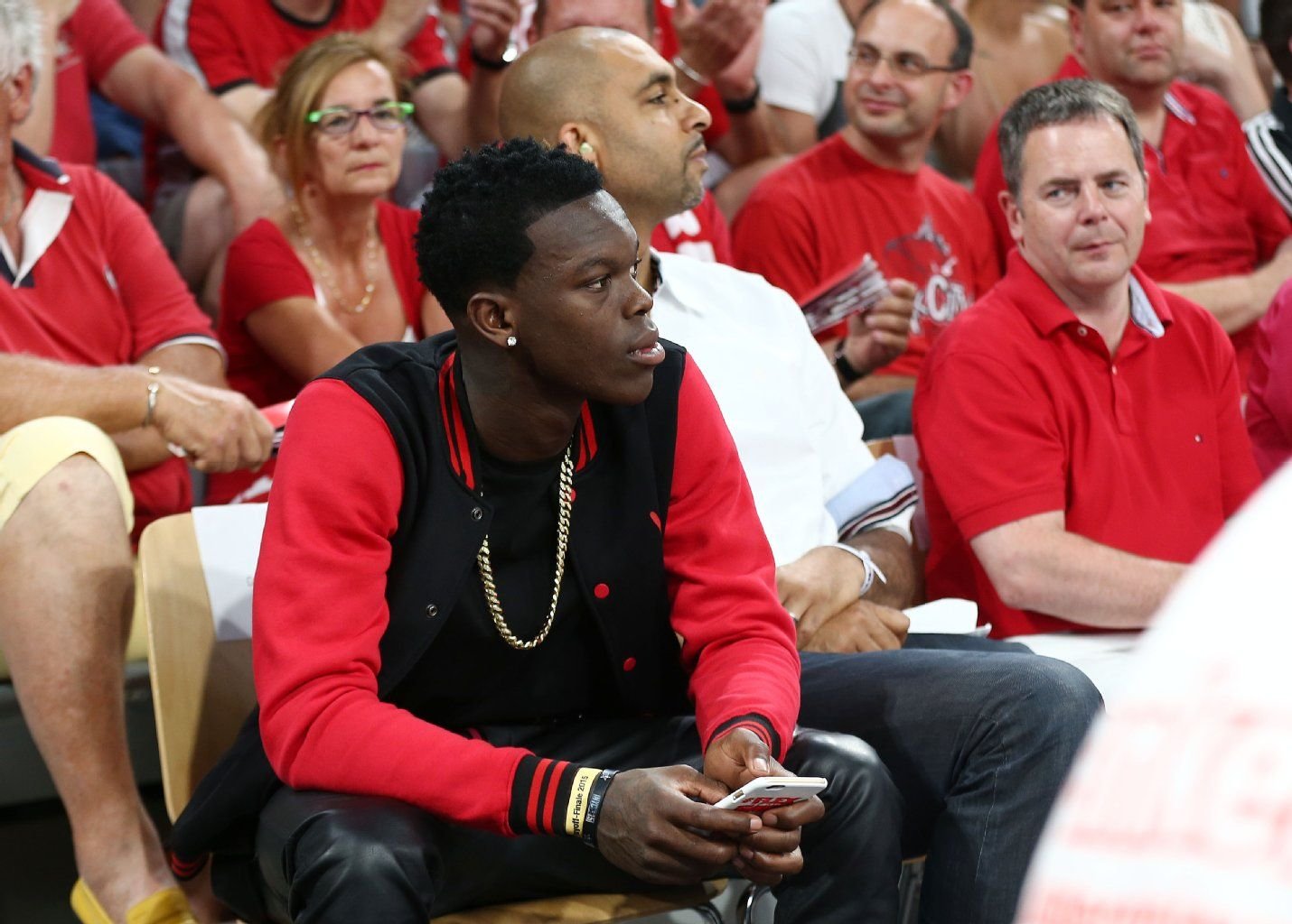 In Bamberg durfte Dennis Schröder noch in die Halle.