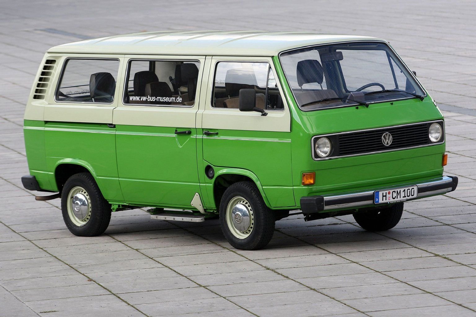 Nach dem Ur-Bulli und dessen Nachfolger VW T2 entdecken immer mehr Freunde klassischer Automobile die dritte Generation für sich - die Preise für den VW-Bus T3 steigen