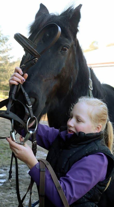 Emily Heinemann aus Bülzig gehörte zu den acht Anwärtern, die in Jessen das Reitabzeichen erwerben wollten.