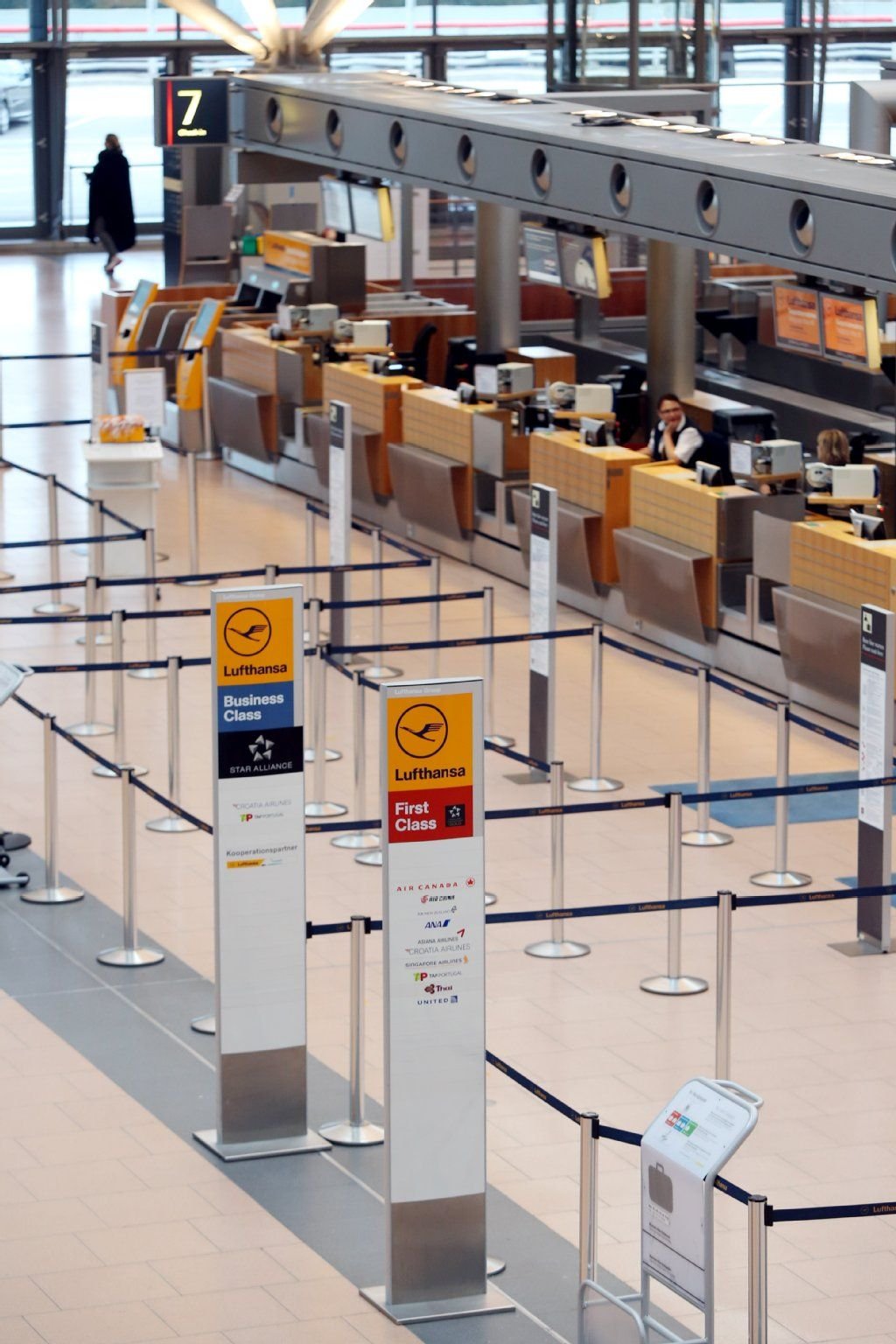 Erneut bleiben ab Donnerstag die Schalter der Fluglinie Lufthansa geschlossen.